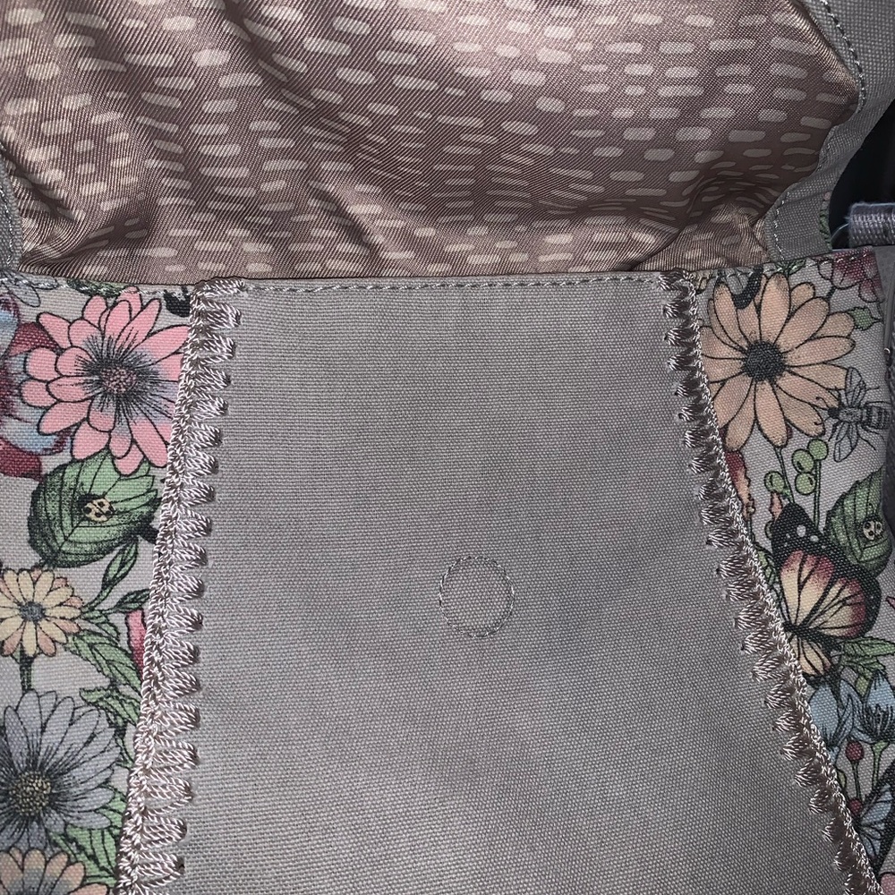 Sakroots Artist Circle Foldover Crossbody Bag Butterflies and Flowers - Picture 7 of 9